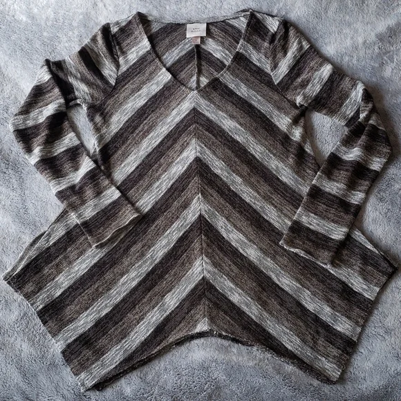 Knox Rose V Neck Sharkbite Hem Pullover Gray Brown Gold Stripe Sweater Small - Picture 1 of 8